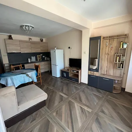 Apartment Peevi *